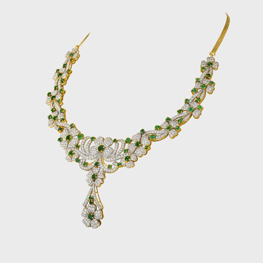 Exquisite emerald and diamond necklace set, Let your inner radiance shine through the allure of precious gemstones.(GDNE0457)