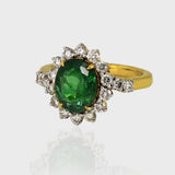 Stunning ring that celebrates the timeless beauty of emeralds and the brilliance of diamonds.(GDR0340)