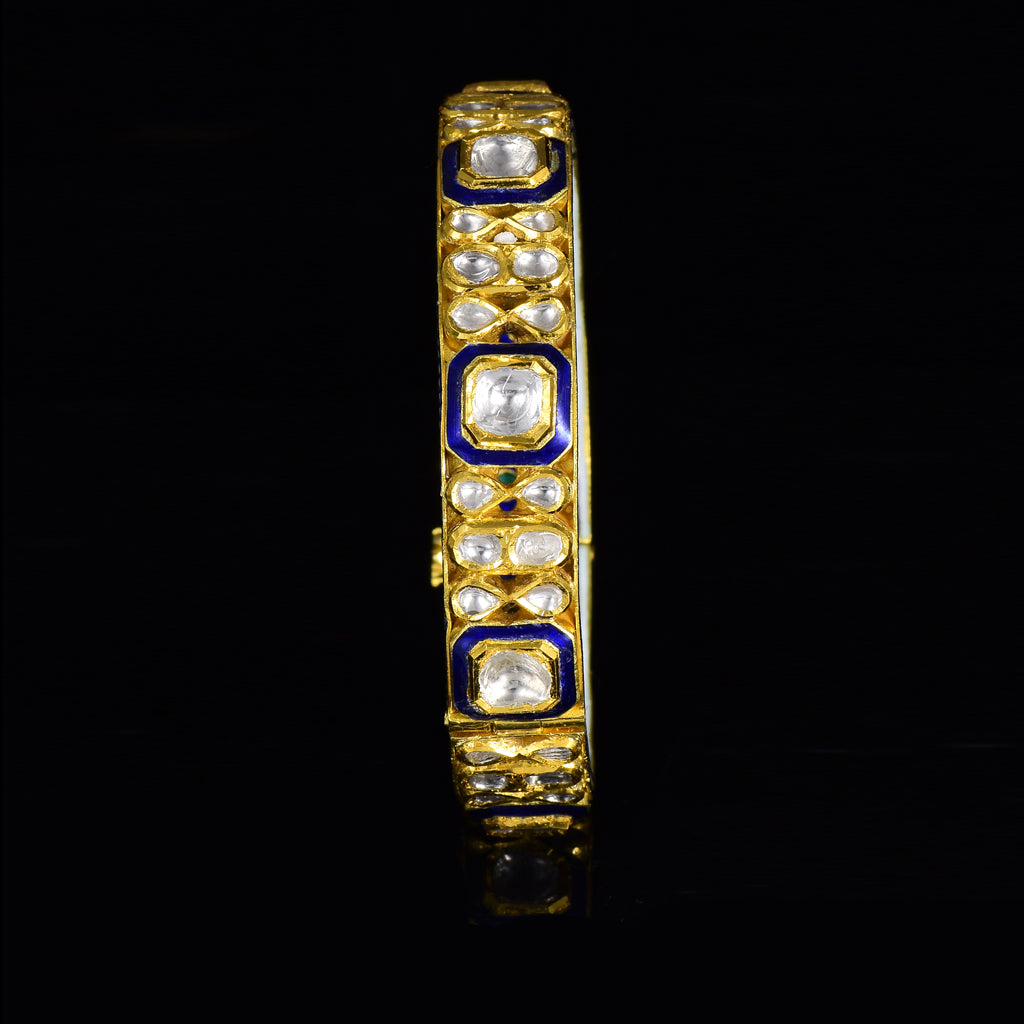 Kada with blue meena in 18k gold and uncut diamond. - KMB0541