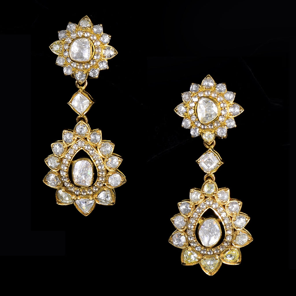 Earring pair with uncut diamond and diamond chakri in 18k gold. - KME2179