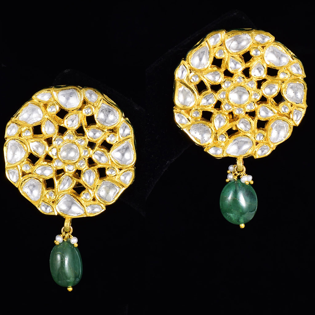 Karnphool earring pair in 18k gold with uncut diamond and emerald maniya. - KME2185