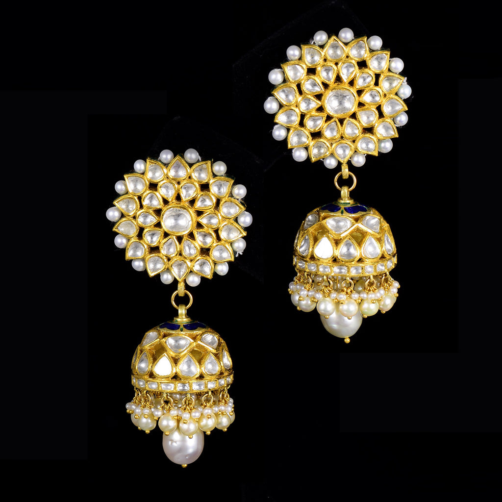 Karnphool eearrings with jhoomki pair in 18k gold and uncut diamond with pearls This Karnphool with Jhoomki pair in Diamond - KME2192